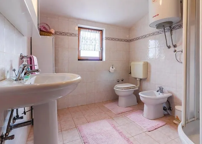 Apartament Glavani With Pool *